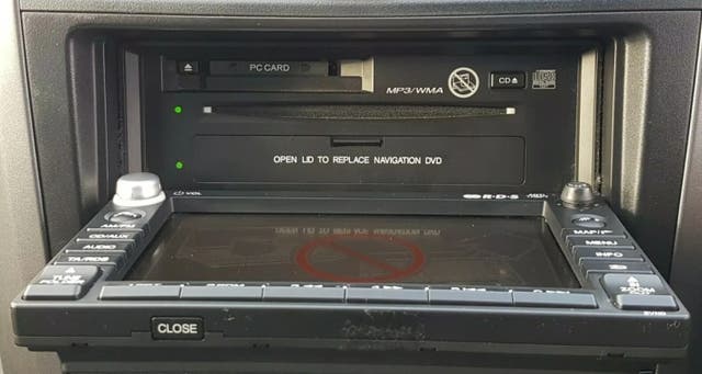 HONDA CRV 2006- 2012 SATNAV UNIT+ DVD