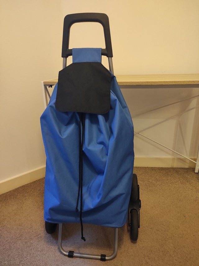 Bonito carrito de la compra en £15 😀