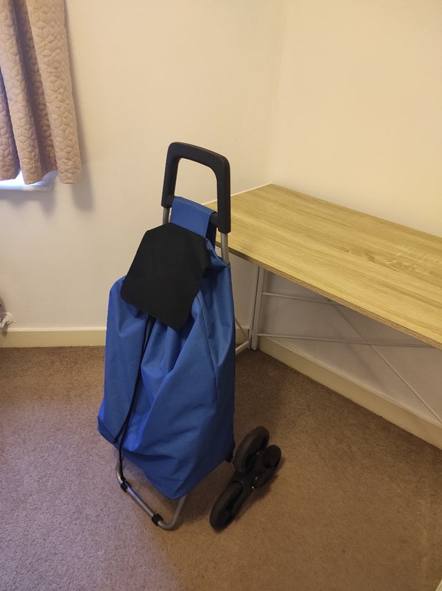 Bonito carrito de la compra en £15 😀