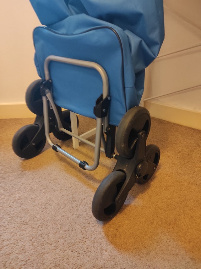 Bonito carrito de la compra en £15 😀