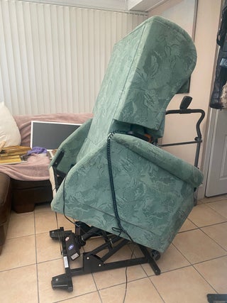 Power stand up reclining chair