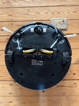 Ruscenic vacuum robot