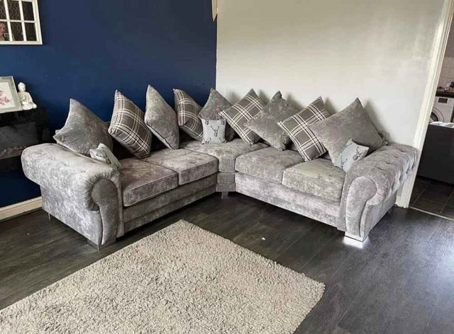 Free Pillows With Sofa! VERONA Large Double Corner