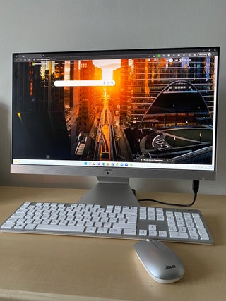 ASUS M241 24INCH R3 8GB 1TB+128GB