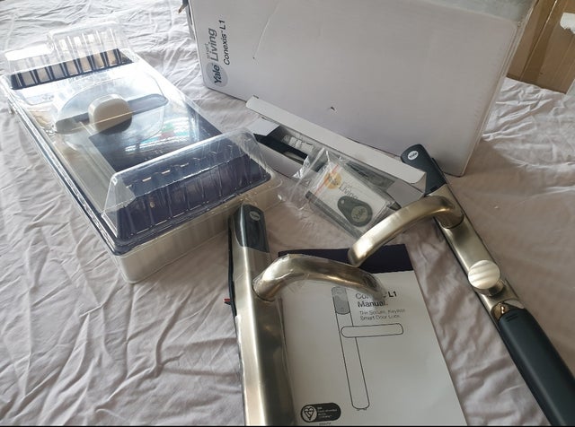 Yale Conexis L1 Smart Keyless Door lock