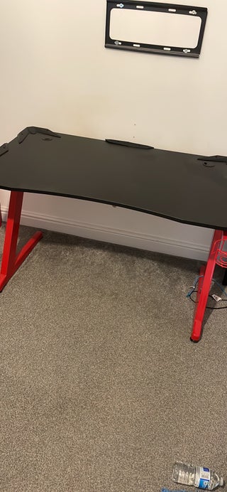 Gaming desk