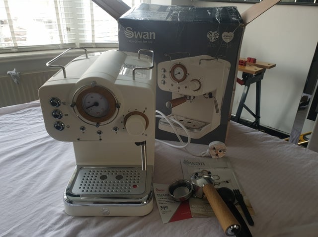 Swan Retro Pump Expresso SK22110WHTN