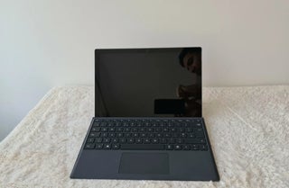 Microsoft Surface Pro 5 i5 8GB 256GB Windows 11 p
