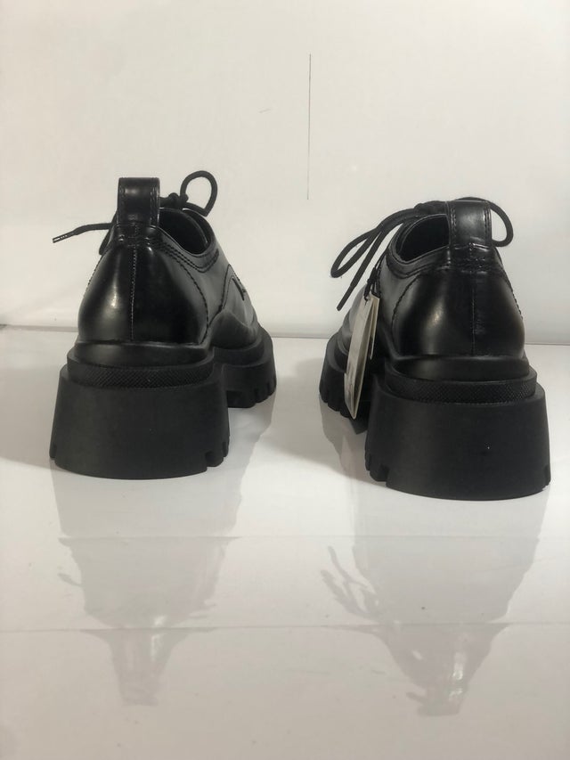 ZAPATO PLANO SUELA TRACK