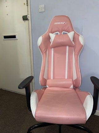 PINK AMINITURE GAMING CHAIR