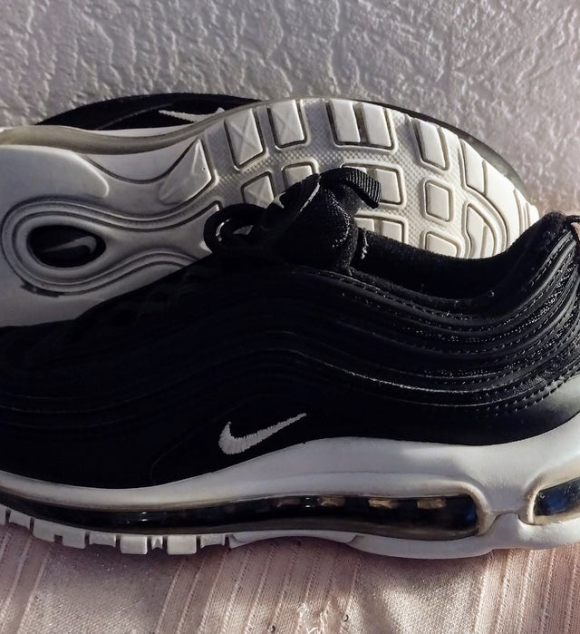 size 4 Very good condition lightly used Trainer