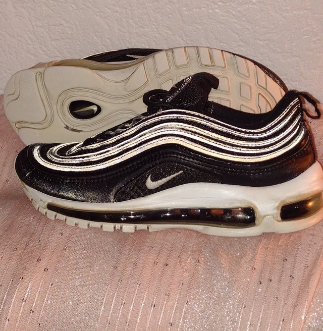 size 4 Very good condition lightly used Trainer