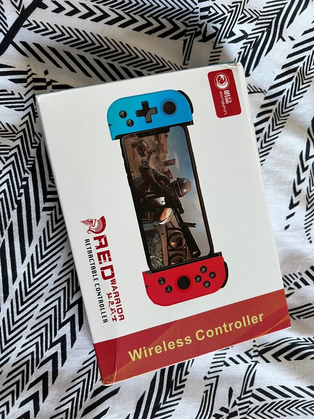 Wireless controller for phone