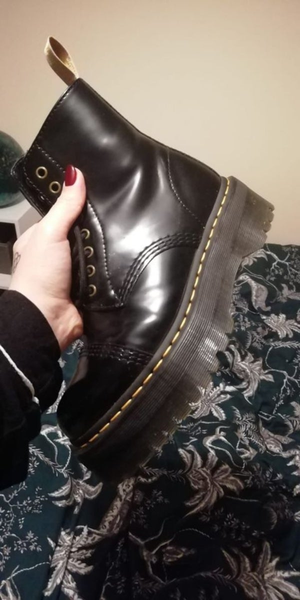 vegan doc martens size 6
