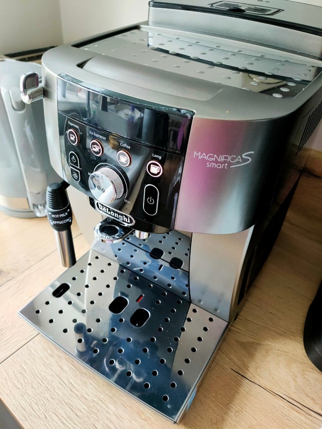 De'Longhi Magnifica S Smart Fully Automatic New