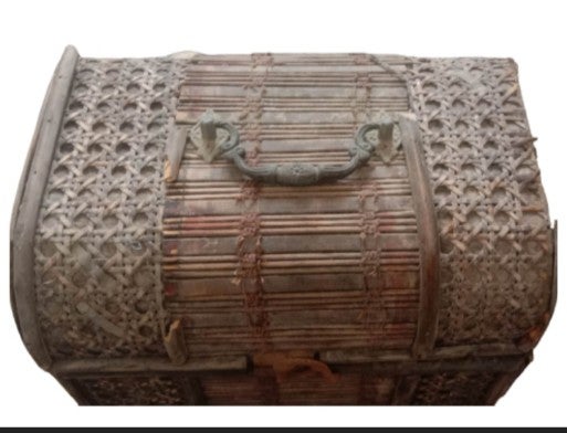 Vintage Antique Box 500 Years old Memories