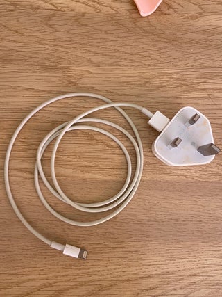 iPhone original charger usb