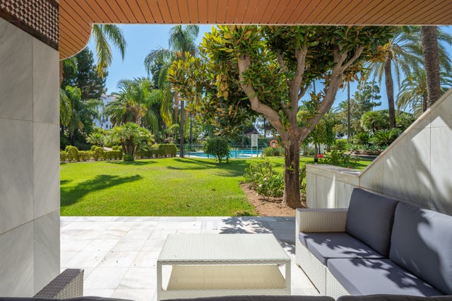 Fully renovated duplex apartment in Puerto Banús w