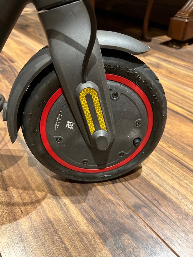 Electric scooter with cruise control