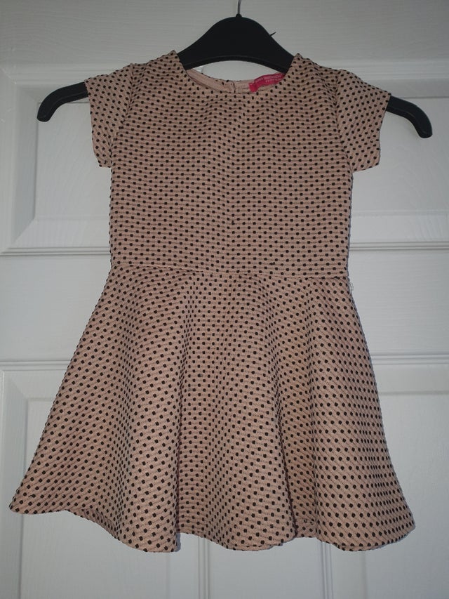 still new a lovely girl's beige&amp;black dress, 2-3y
