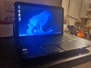 Toshiba 15.6" windows 11 pro laptop and bag