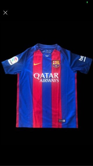 Genuine Barça football T-shirt size 10-12Y