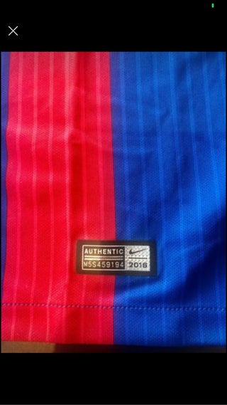 Genuine Barça football T-shirt size 10-12Y