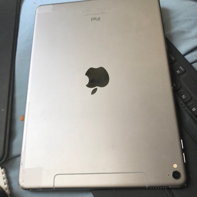 Ipad pro 1 gen 32 gh cellular unocked