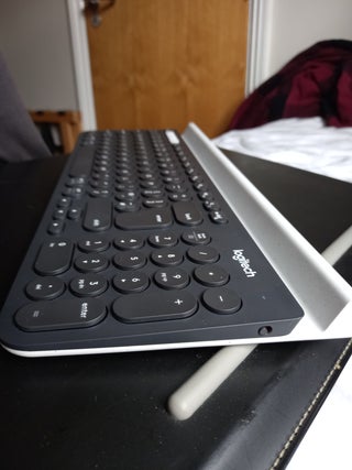 Teclado Bluetooth Logitech K780 £40