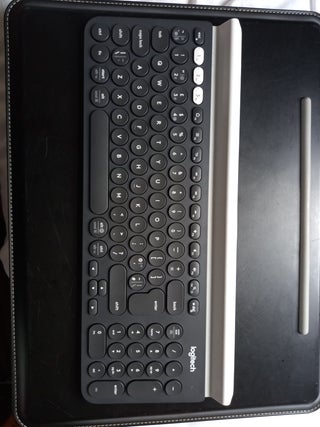 Teclado Bluetooth Logitech K780 £40