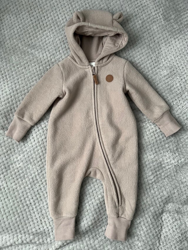 Baby bodysuit