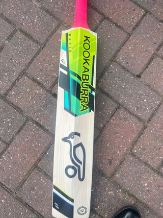 Kookaburra Cricket Bat