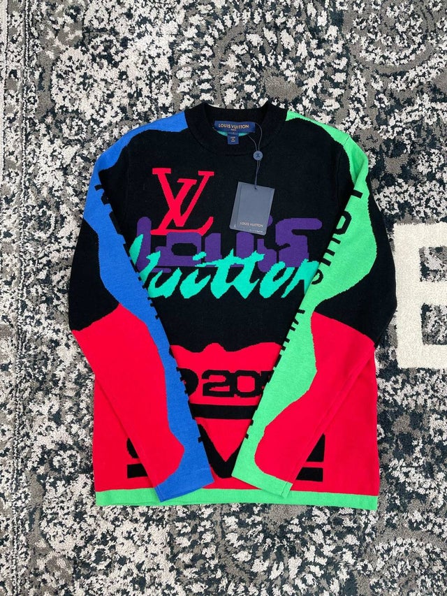 Louis vuittons sweater M New.