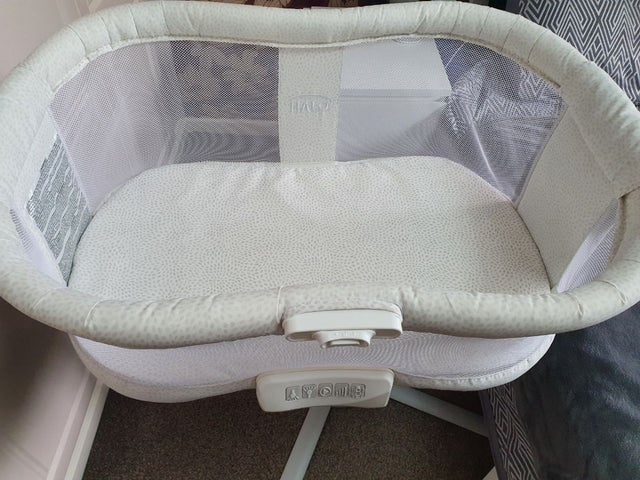 HALO Bassinest cot