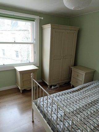 bed, lamps, dressing table