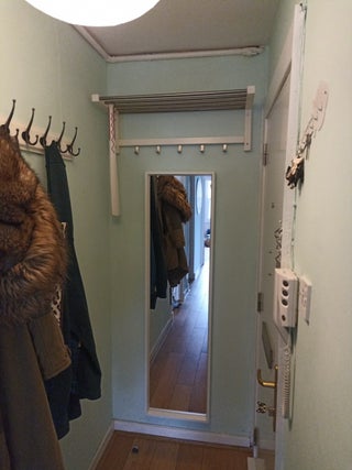 hangers, lamps, mirror