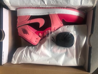 Air Jordan 1 mid