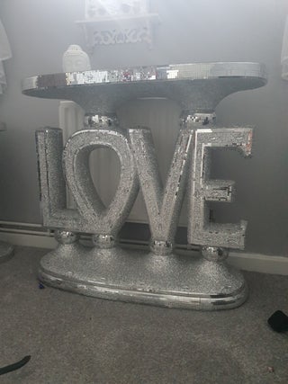 glitter love table