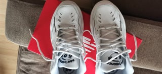 New Balance 608 chunky trainers in white with box