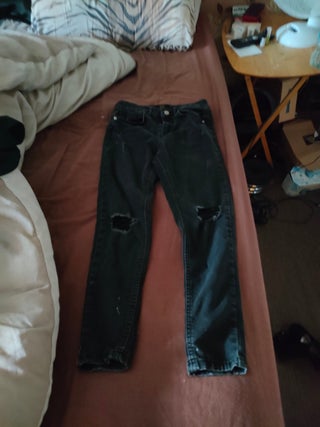 F&amp;F skinny ripped jeans size 8