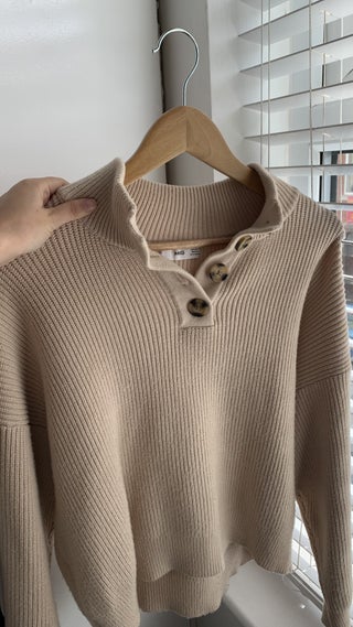 Beige jumper
