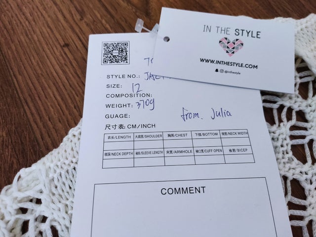 Buttoned cream knitted cardigan